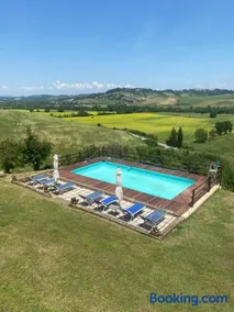 Podere I Sorbi, Spacious Tuscan Villa in Lajatico, Near Pisa & Volterra - Image 4