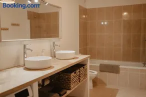 Bel appartement climatisé avec place de parking - Image 4