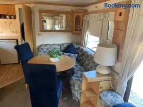 Compact Holiday Home - Image 5