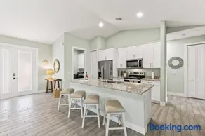 Coastal Pool Retreat Minutes to Bonita Beach - Image 2