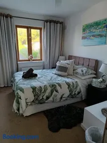 Room with rural views - Image 5