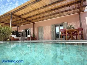 Villa Anthousa luxury villas and suites - Image 1
