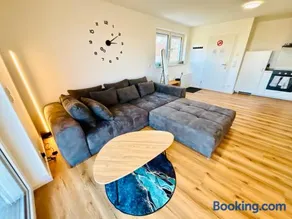 Modernes Wohlfühl Apartment Stadtnah in ländlicher Gegend mit Parkplatz - Image 2