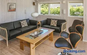 8 Person Holiday Home in Humble - Image 2