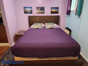 Heart of Wailuku • Queen Bed + Kitchenette - Image 1