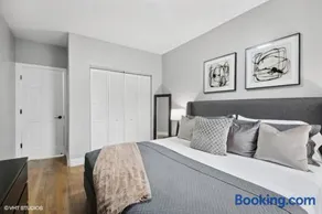 The Chic Urban Oasis Near the Lake! - Image 4