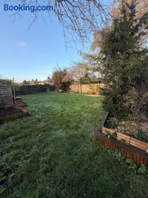 The Grantchester - Charming 20th Century Home - Image 4