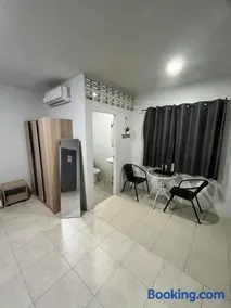 84 Bar & Guest House - Image 4