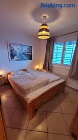 Appartement avec terrasse ensoleillée - Image 1