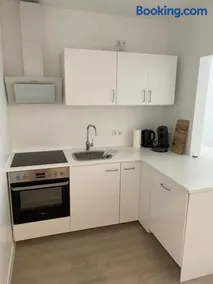 Zentrale und schöne Ferienwohnung - Image 3