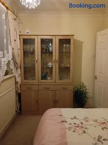 Dana's room with free wifi and parking - Image 5
