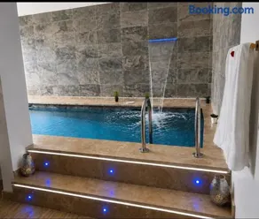Maison de Prestige avec Piscine Privee avec la clim dans toutes les chambres Ideale pour des Vacances en Famille - Image 1