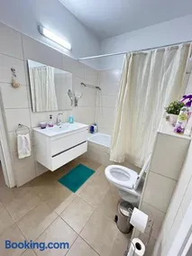 The Shining Star -A beautiful 3 bedroom apartment - Image 2