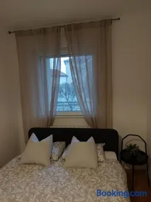 Jana's - Image 3