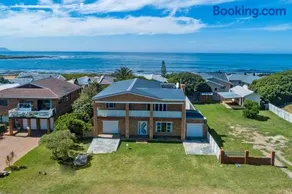 Seabreeze by Top Destinations Rentals - Image 2