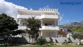 Villa-Apartments Karmel - Image 2