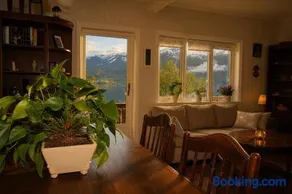 Casa Hauge BB Sunrise Room - Image 2