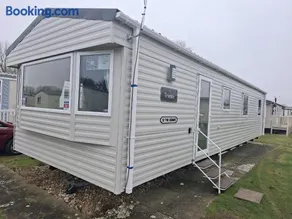 52 The Cedars Southview Holiday Park - Image 2