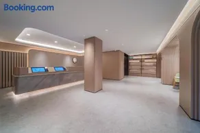 Chongqing Zhouyuan Homestay (Yangjiaping Pedestrian Street) - Image 2