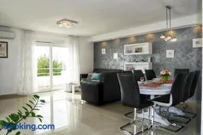 Apartment Nike - Image 1