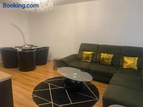 Vienna Luxury Dream Home - Image 2