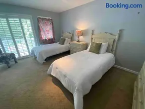 Heated pool-Hot tub-Dog friendly-family vacation rental! - Image 1