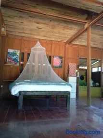 Pai style river house - Image 1