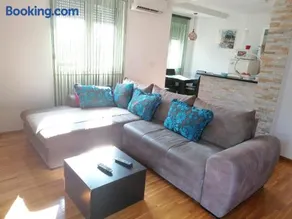 Shumice Apartment - Image 1