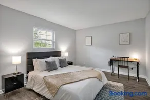 Minimal 1BR in the Heart of Durham - 2nd Floor - Image 5