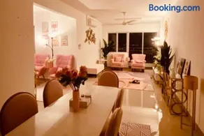 Sentrovue B Pink House - Image 1
