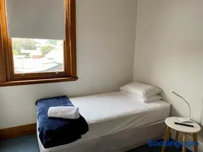 Seven Seas Hotel - Image 5