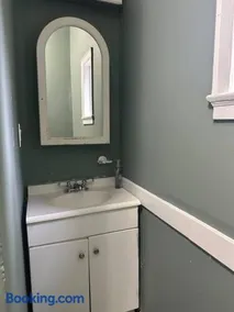 -No65- Fancy Room in a House - Steps to Boston College & Green Line at Brighton Boston - Image 2