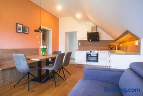 House Nizka & Apartments - Image 3