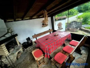 Vintage House - Image 3