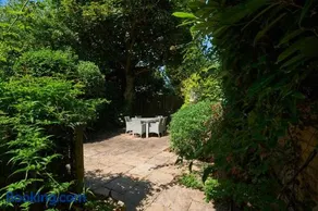 Clapham Charm Retreat with Private Garden - Image 2
