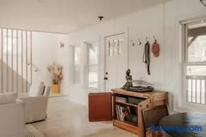 The Lake House - Image 4