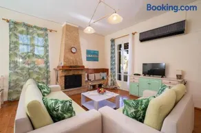 House of Hapiness in Assos - Image 2