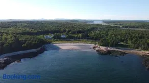 Sand Cove House - Image 2