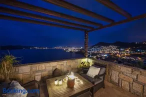 Stunning Sea Front Villa near Yalikavak Marina - Image 2