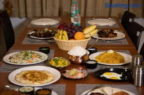 Villa Grand Hotel Near Kempegowda International Airport - Image 3
