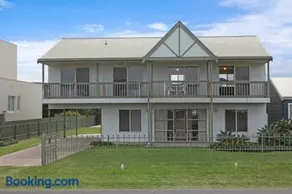 Tahren Beach Getaway - Image 1