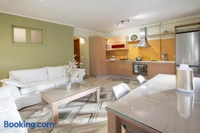 Elenas home - Image 1