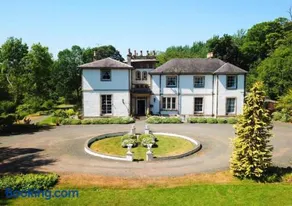 Edinburgh Country Estate Rooms & Apartments - Image 5
