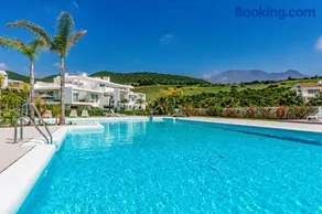 Alcazaba Lagoon Apartment with Private Beach, Pools, Gym, Sauna, Hot Tub & Fully Equipped Kitchen - Image 1