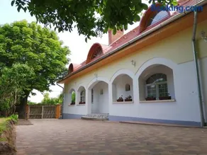 Gesztenye Vendégház - Image 1