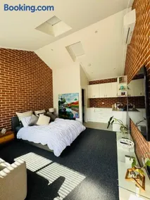 Studio in CBD Bathurst - Image 4