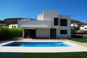 LA MESA - Image 1
