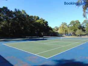 S3, comfy, close to pickleball - Image 2