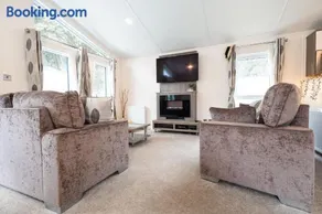 Pool Lodge - Image 5