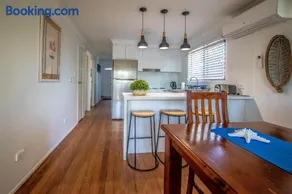 Holiday House - Image 2